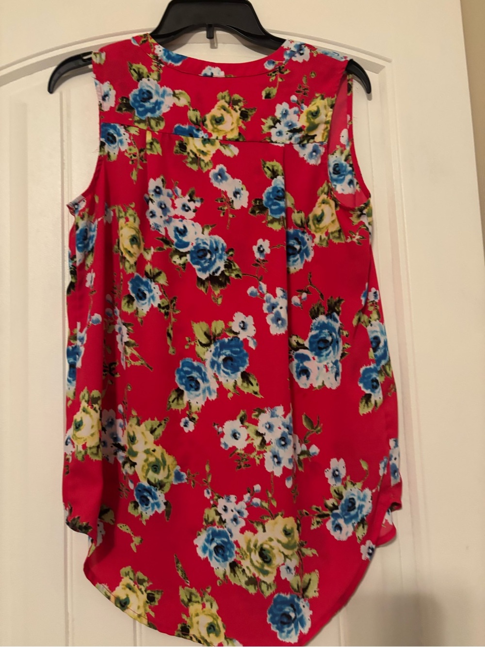 Gibson Red Sleeveless Floral Camisole with Blue & Green Blooms